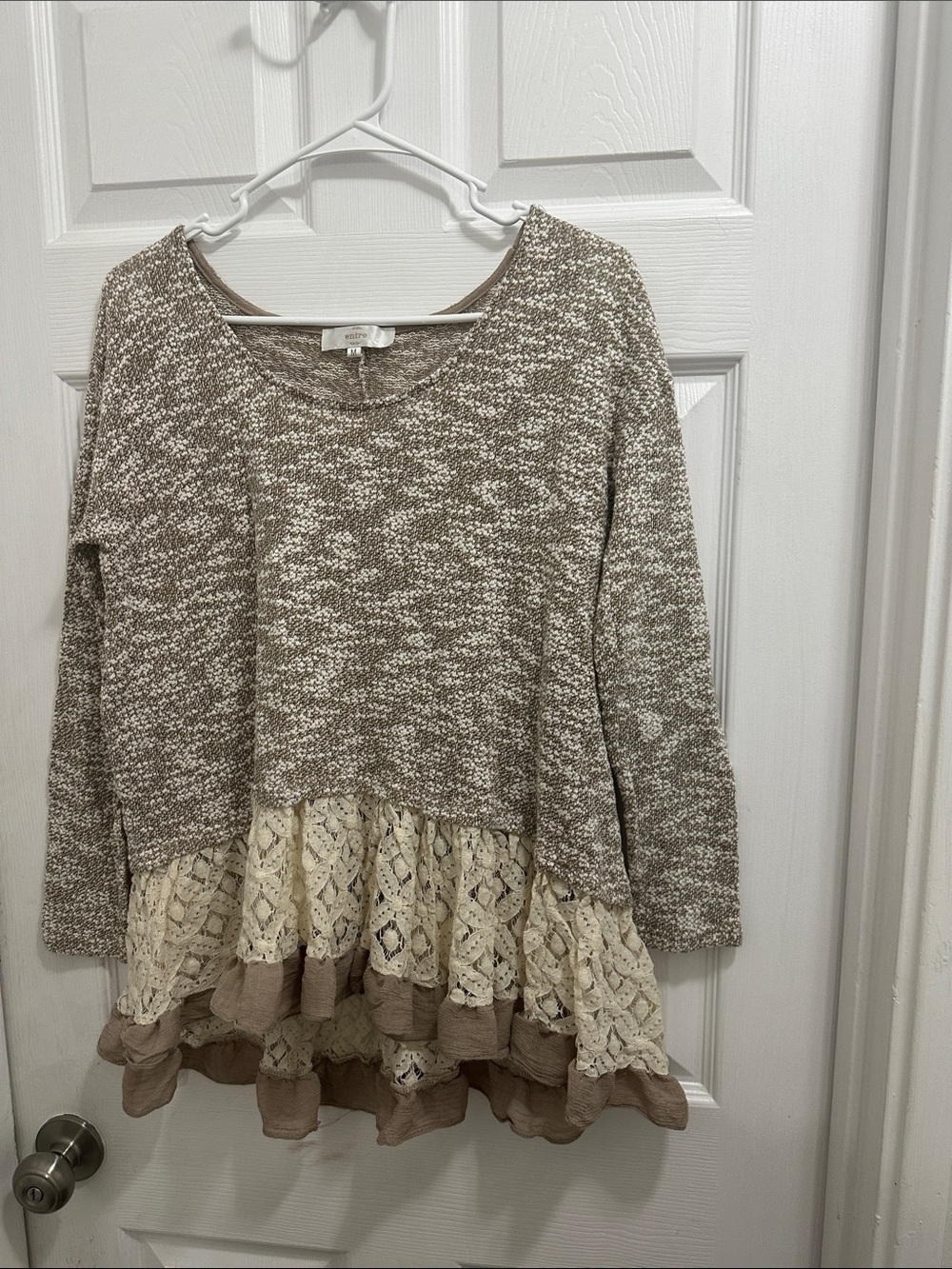 Entro Cream & Tan Knit Pullover with Lace-Tiered Hem